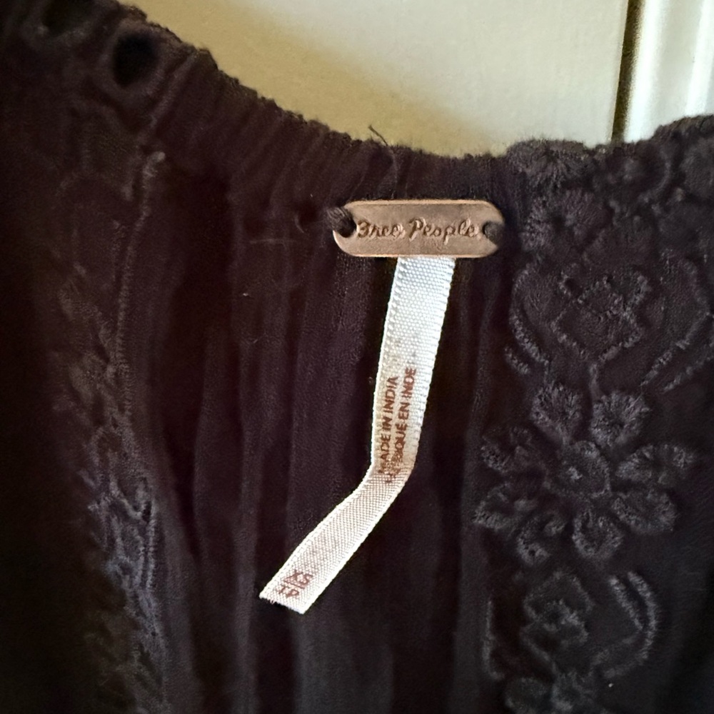 NWOT Free People Kiss Kiss black embroidered lace tunic top XS - Picture 5 of 7